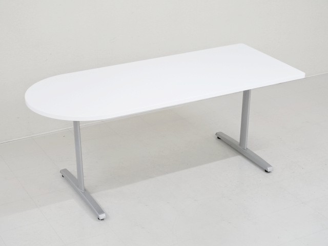 中古｜オカムラ｜８１７７｜Ｄ型会議テーブル・ミーティングテーブル